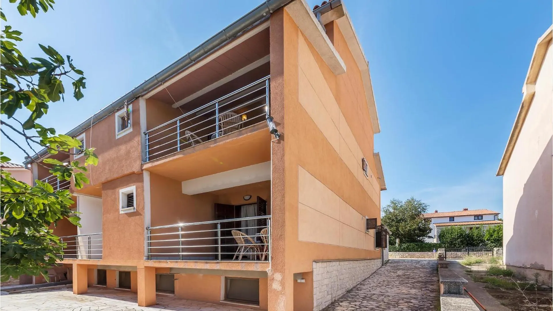 Lovely Apartment In Fazana With Kitchen